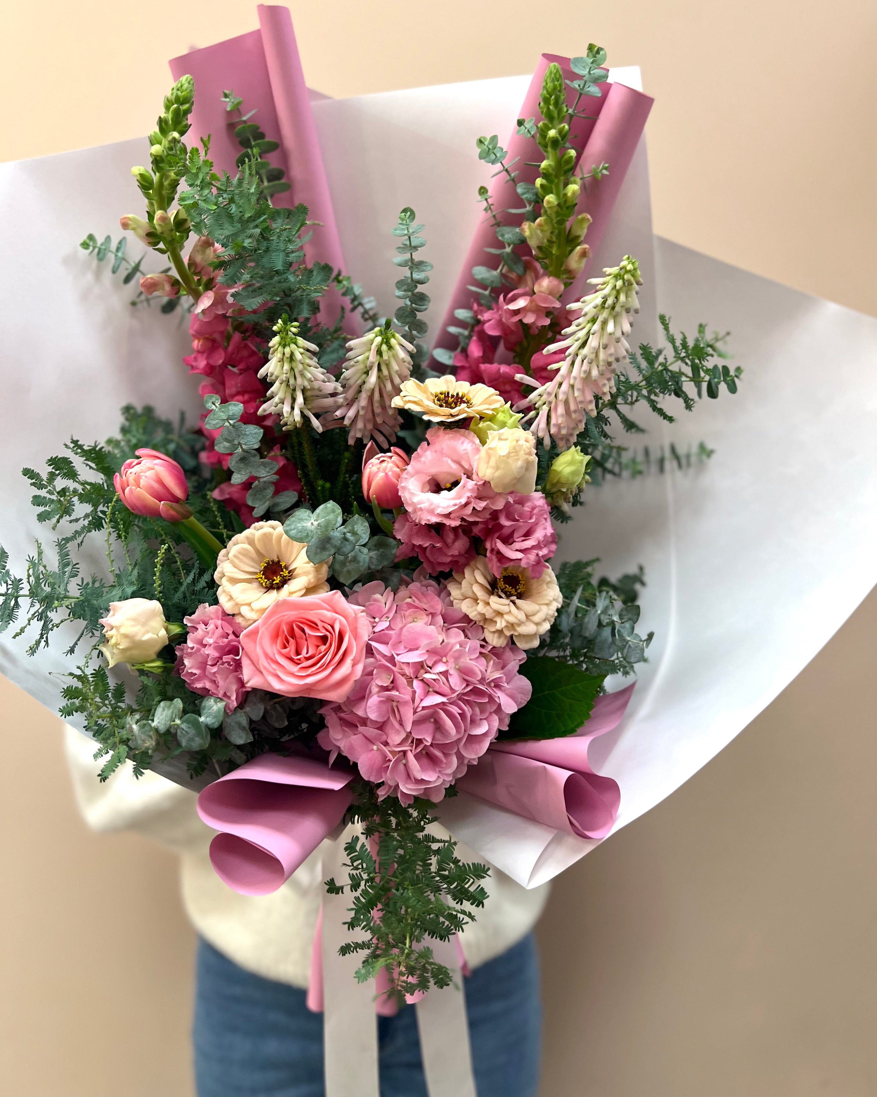 Blushes & Blooms For Māmā