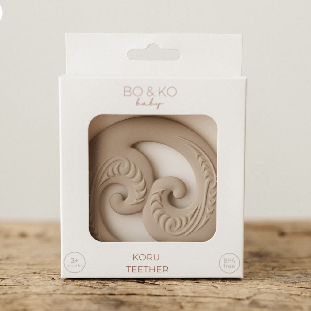 Koru Teether - Latte